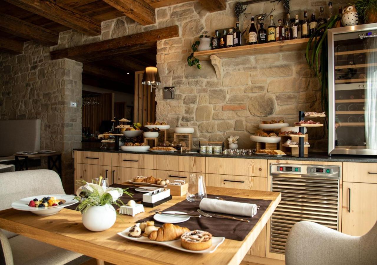 Aura Relais Hotel Urbino Luaran gambar