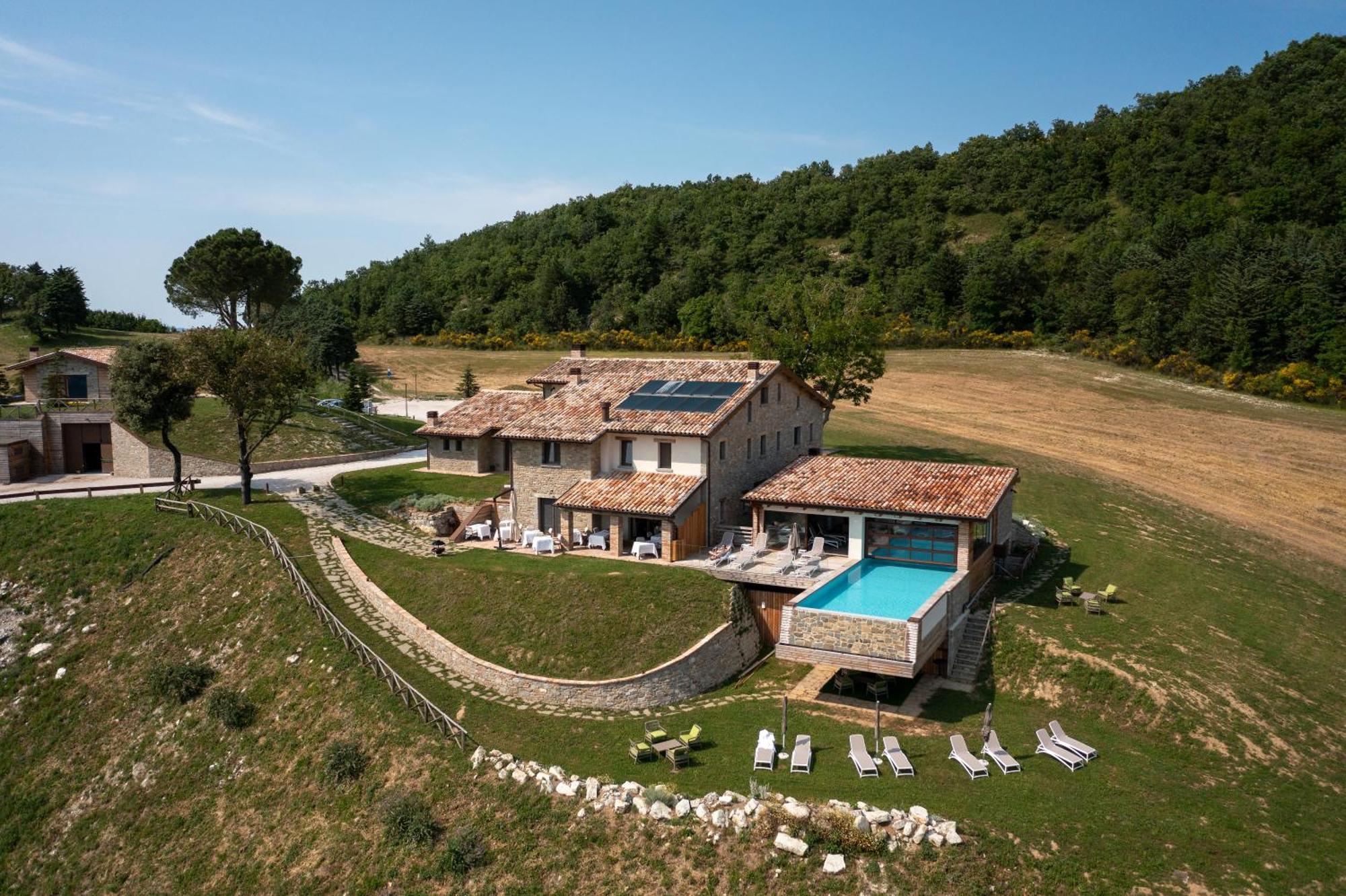 Aura Relais Hotel Urbino Luaran gambar
