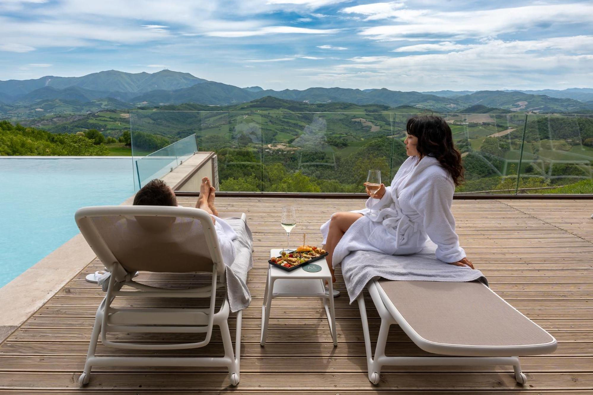 Aura Relais Hotel Urbino Luaran gambar